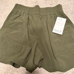 Wayfind shorts